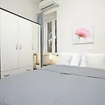 SeaFront Beach Apartment - DIRECTLY AT THE BEACH