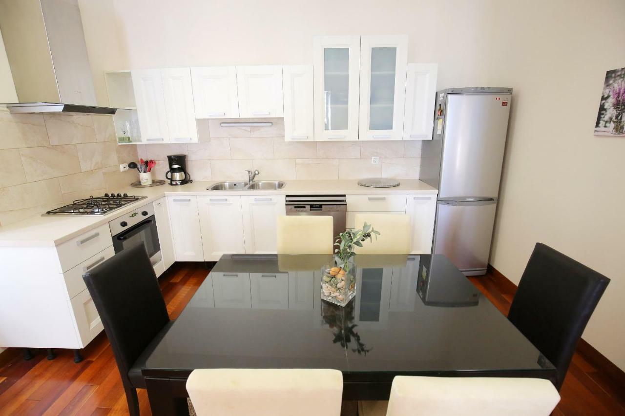 Apartment Seafront - Directly At The *